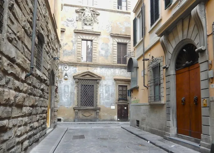 Stunning Apt 5min Walk to Duomo